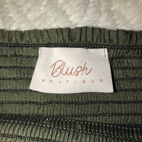 Cute green shirred ruffle tube top - Picture 2 of 2